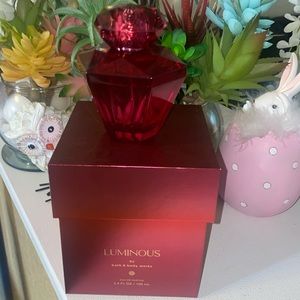 Bath and Bodyworks Luminous EAU PARFUM Never Used
